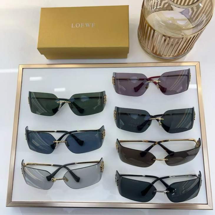 Picture of Loewe Sunglasses _SKUfw80880021fw